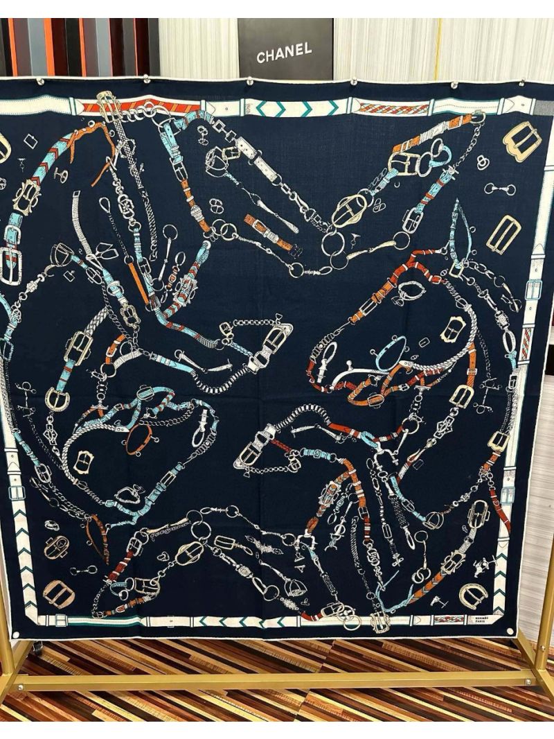 Hermes 2025 New Release – Double-Sided Cashmere & Silk Scarf black 140 x 140 cm